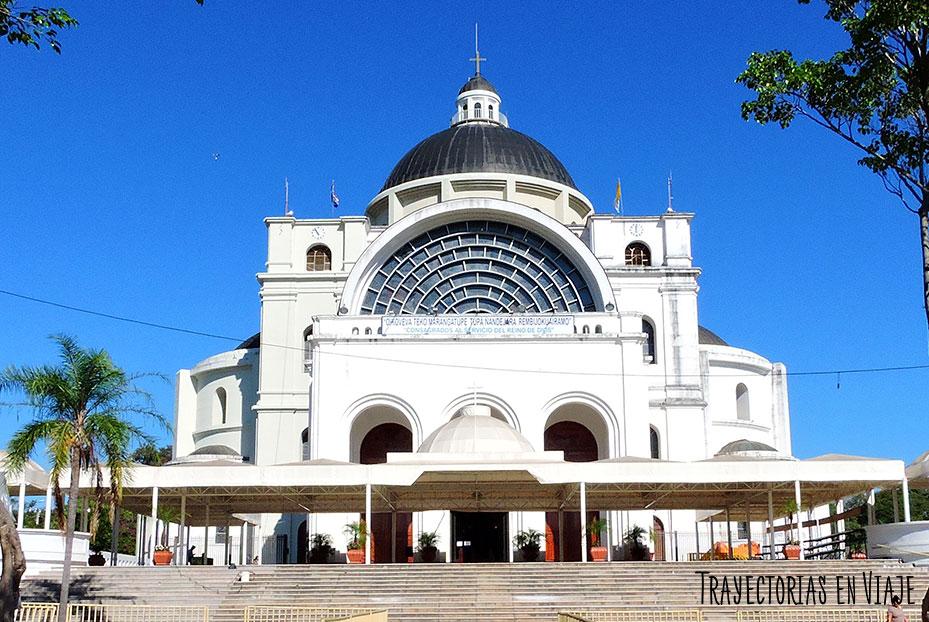 Plaza de la basílica de Caacupé Paraguay