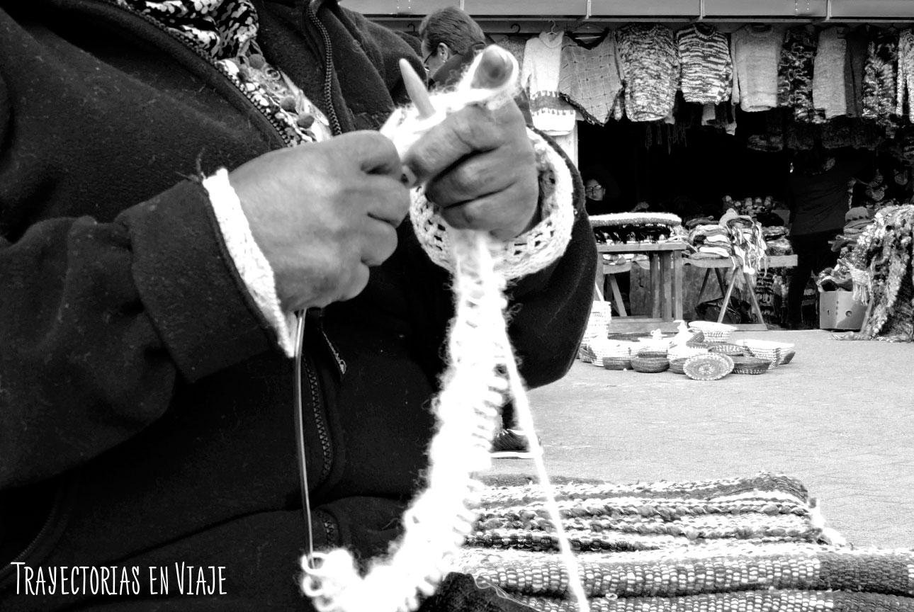 Tejedora de la Feria Artesanal de Dalcahue