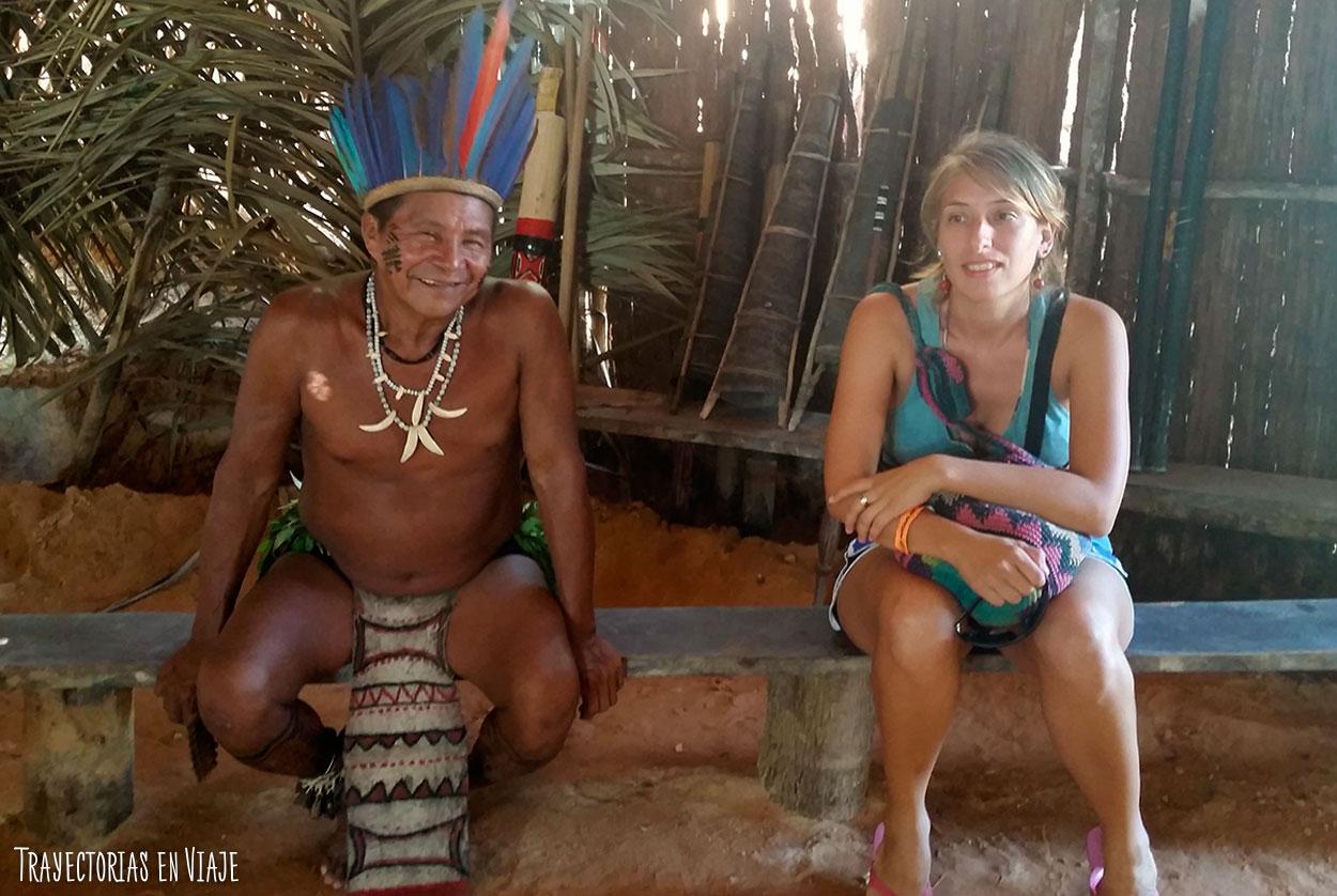 Vestimenta típica de las comunidades de la Amazonía brasileña.